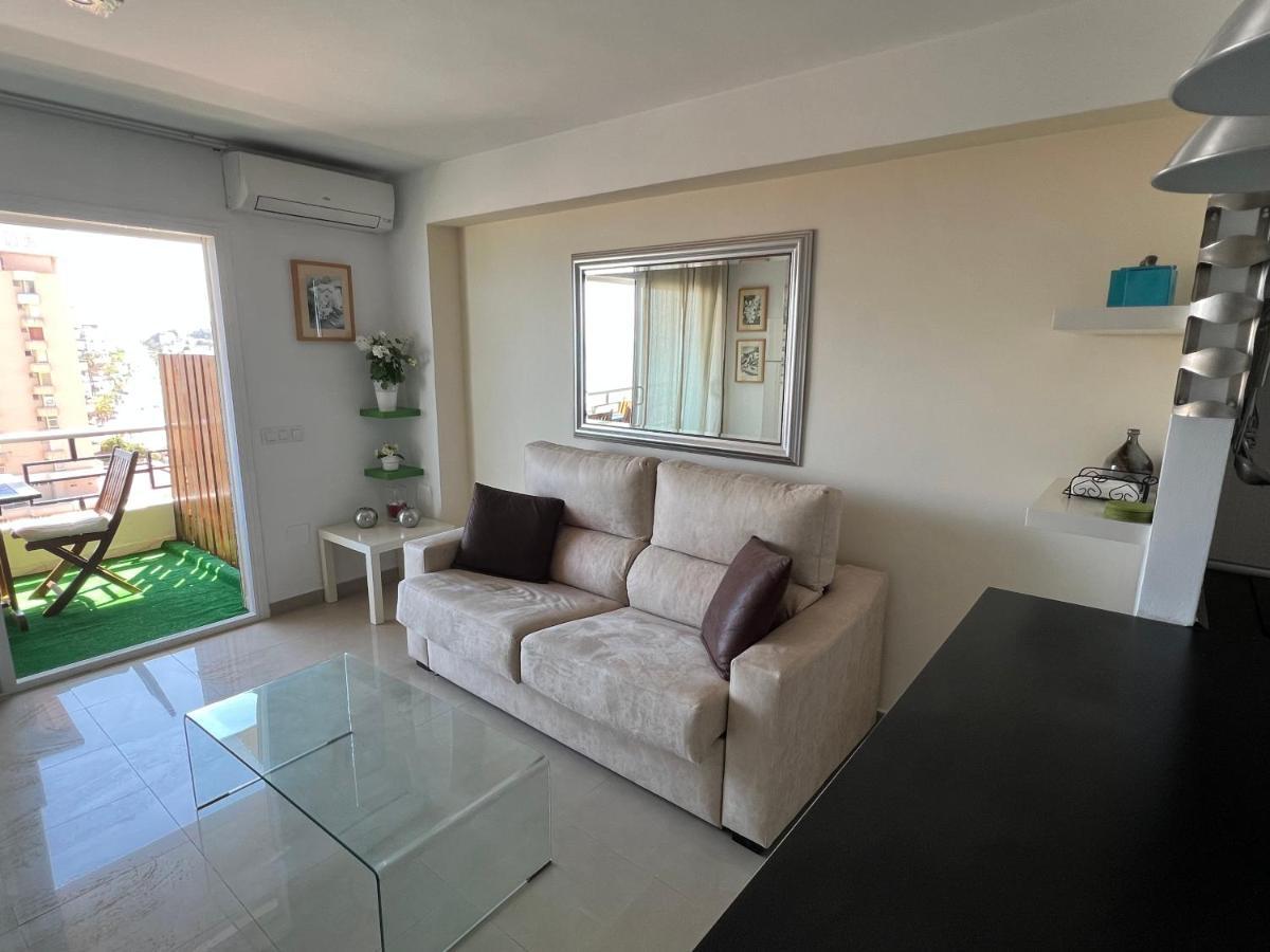 Apartamento Carihuela ตอร์เรโมลิโนส ภายนอก รูปภาพ