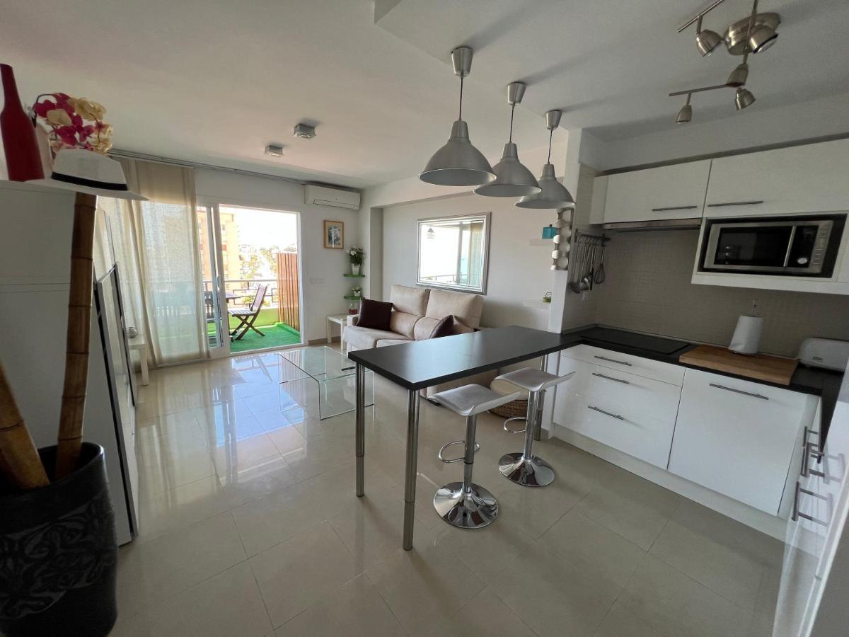 Apartamento Carihuela ตอร์เรโมลิโนส ภายนอก รูปภาพ