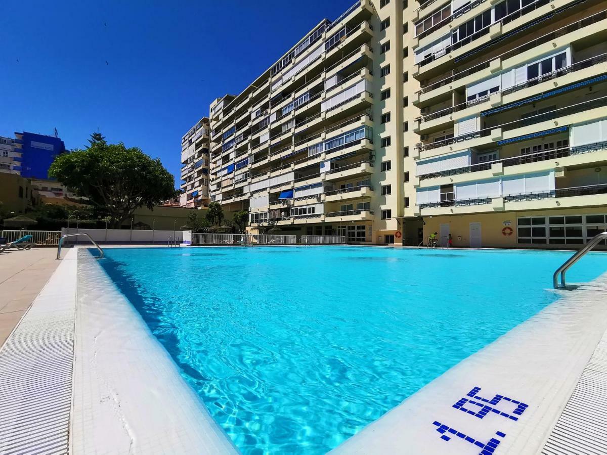 Apartamento Carihuela ตอร์เรโมลิโนส ภายนอก รูปภาพ